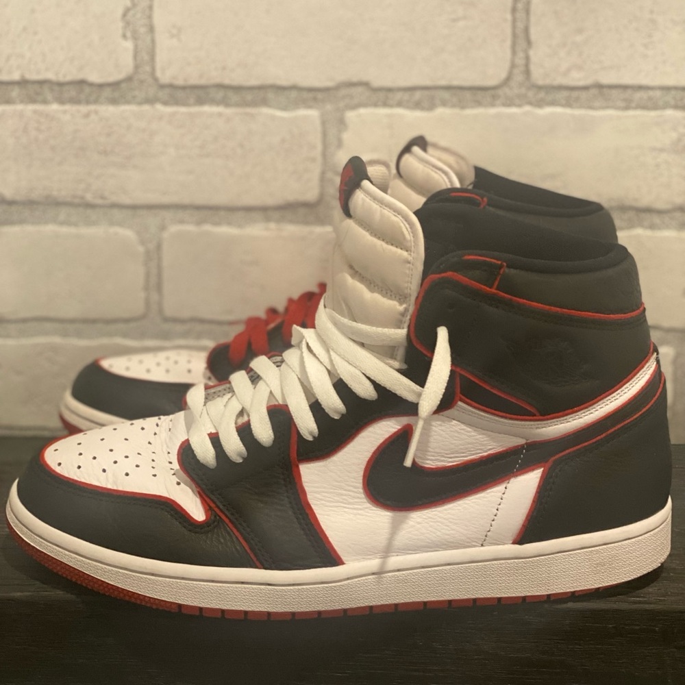 Jordan 1 retro high bloodline